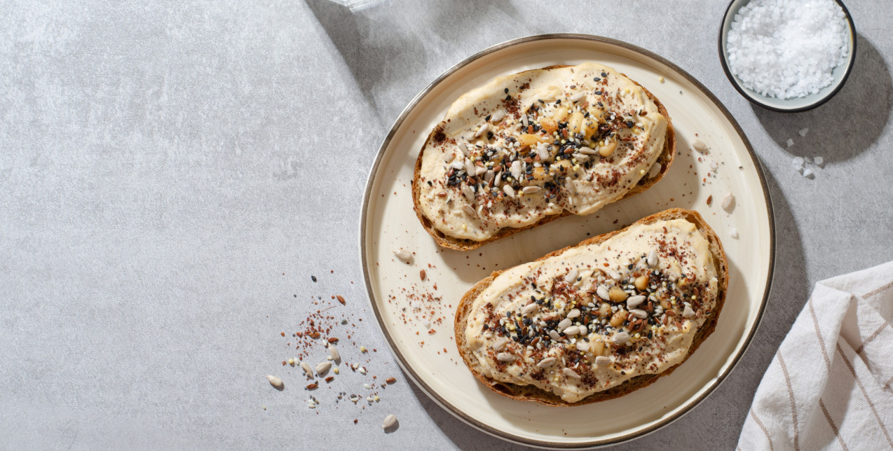 4 πεντανόστιμες συνταγές που θα σας πείσουν να εντάξετε το ταχίνι στην καθημερινότητά σας