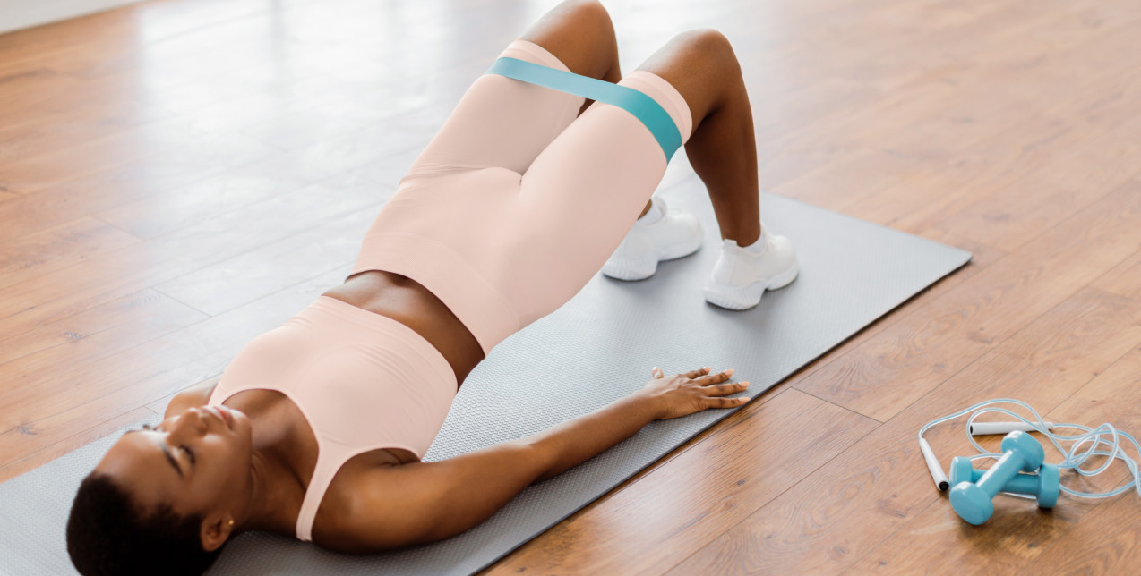 Οι 5 πιο αποτελεσματικές ασκήσεις για γλουτούς που μπορείτε να κάνετε εύκολα στο σπίτι