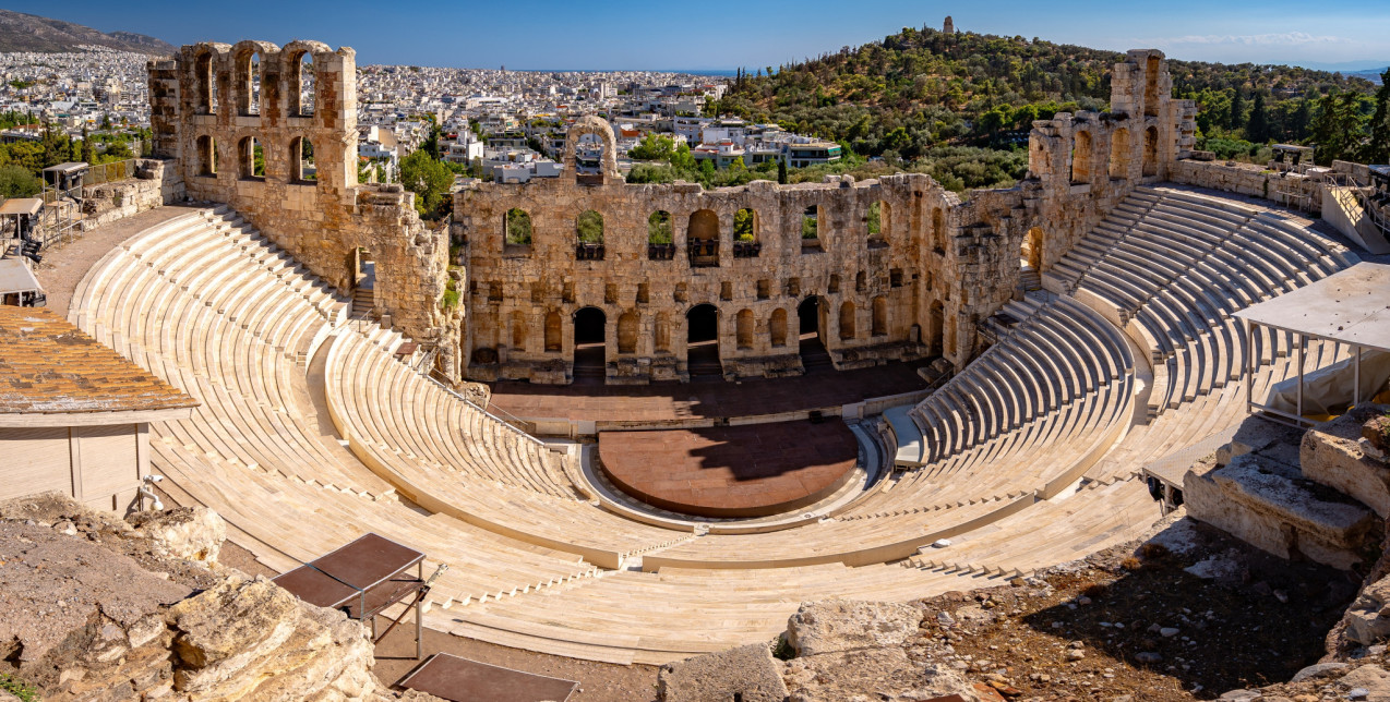 World Theatre Day: 6 καταξιωμένες προσωπικότητες που υπηρετούν δυναμικά το θέατρο δίνουν τον δικό τους ορισμό στην πολυδιάστατη αυτή Τέχνη