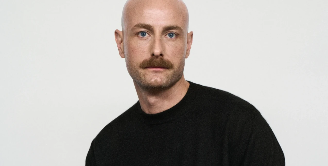 Ποιος είναι ο Drew Henry που αναλαμβάνει τη θέση του creative director στον οίκο Courrèges;