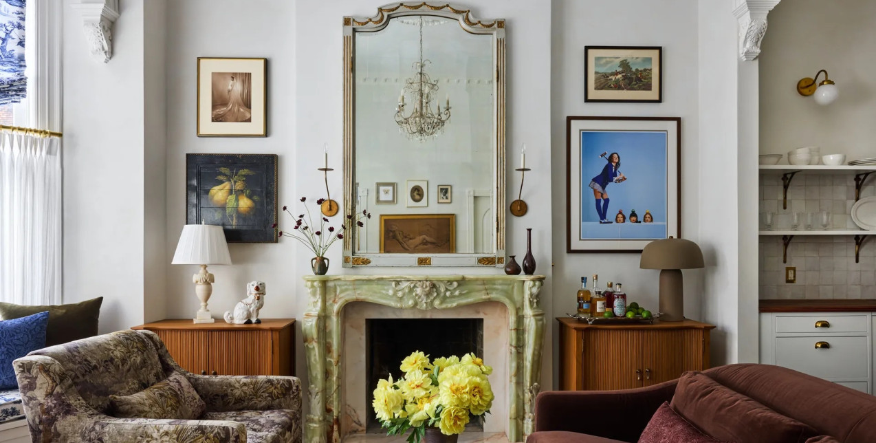 Το διαμέρισμα της Barrett Wilbert Weed στο Brooklyn Heights αγκαλιάζει το θεατρικό interior με vintage χαρακτήρα