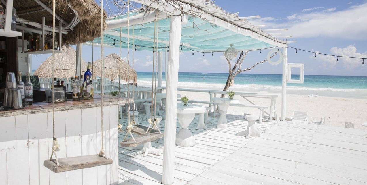 Γνωρίστε τα καλύτερα beach bars στο πρώτο πόδι Χαλκιδικής  