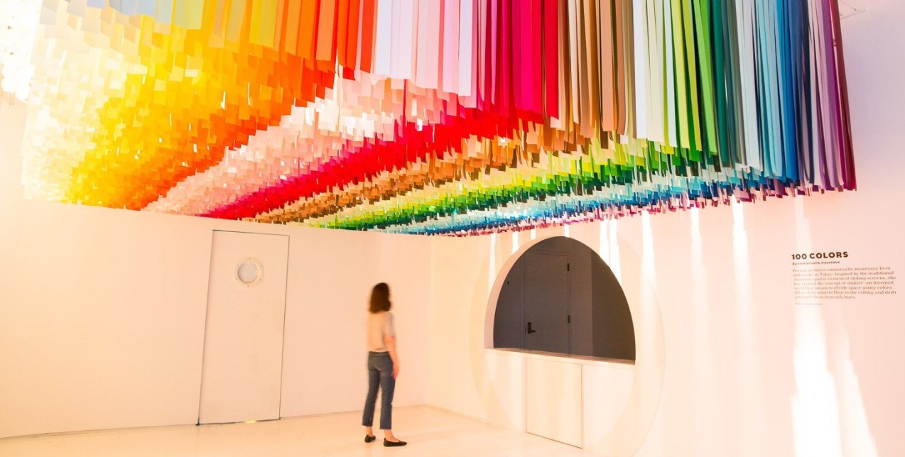 Ένα μουσείο στη Νέα Υόρκη υμνεί τη δύναμη των χρωμάτων