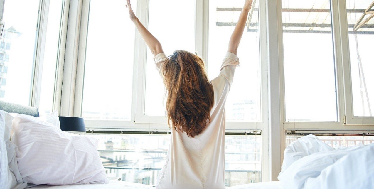 5 πρωινά stretches που θα σας γεμίσουν ενέργεια 