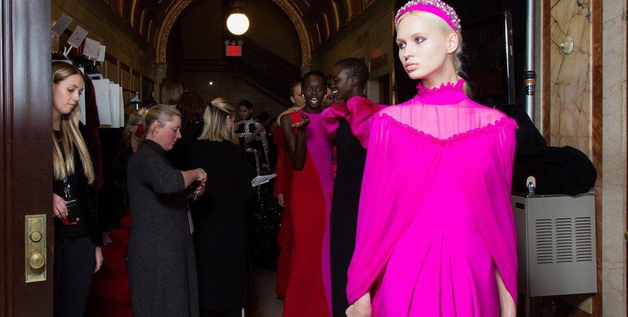 Τα πιο κομψά shocking pink runway looks 