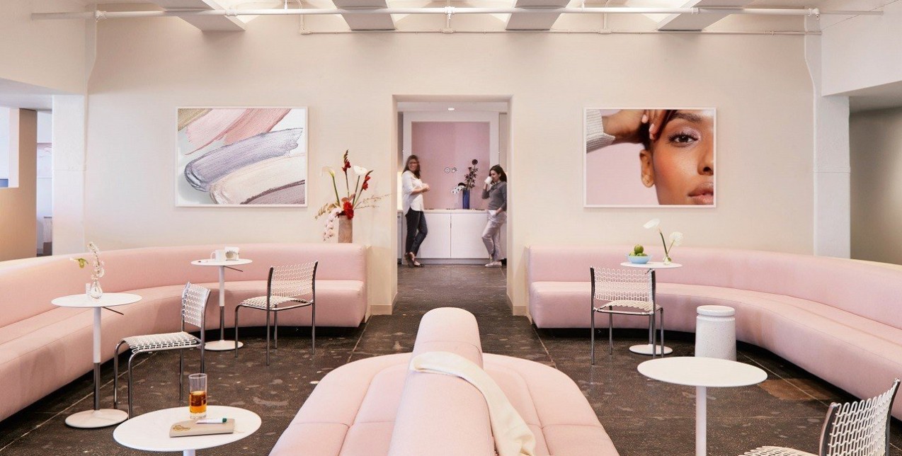 Περιηγηθείτε στα παραμυθένια κεντρικά γραφεία ενός beauty brand στο Soho