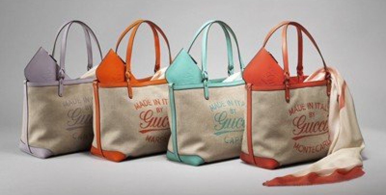 Holiday totes