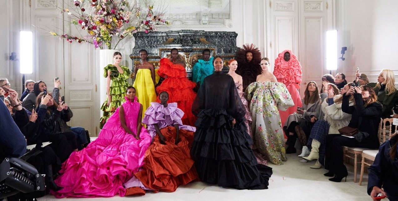 Valentino: Ο Pierpaolo Piccioli μεγαλούργησε στην Haute Couture Fashion Week