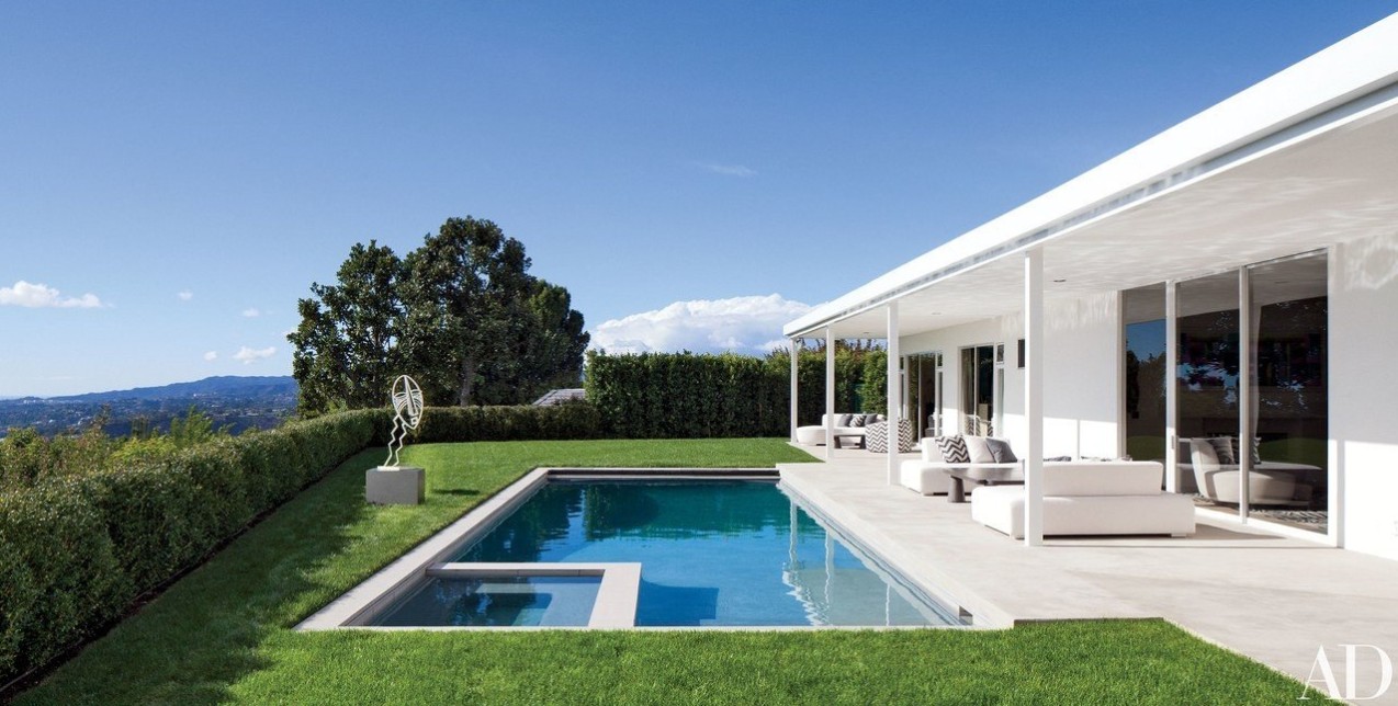 Θα λατρέψετε το υπέροχο σπίτι του Elton John στο Λος Άντζέλες