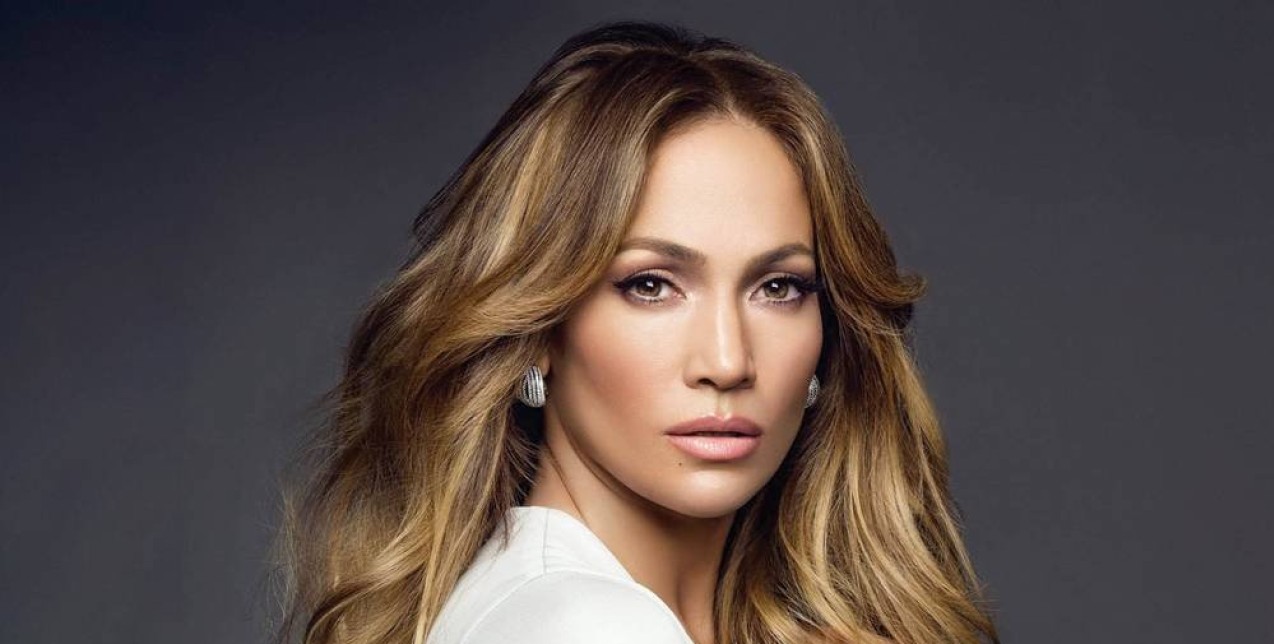 Jennifer Lopez: Γίνεται 50 και είναι πιο hot από ποτέ