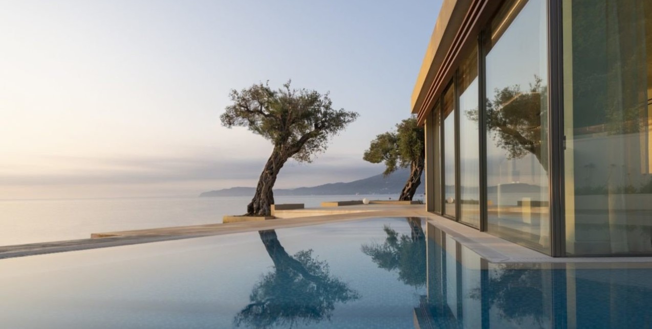Τα 12 κορυφαία ελληνικά ξενοδοχεία σε νησιά που ξεχωρίζουν για το design τους