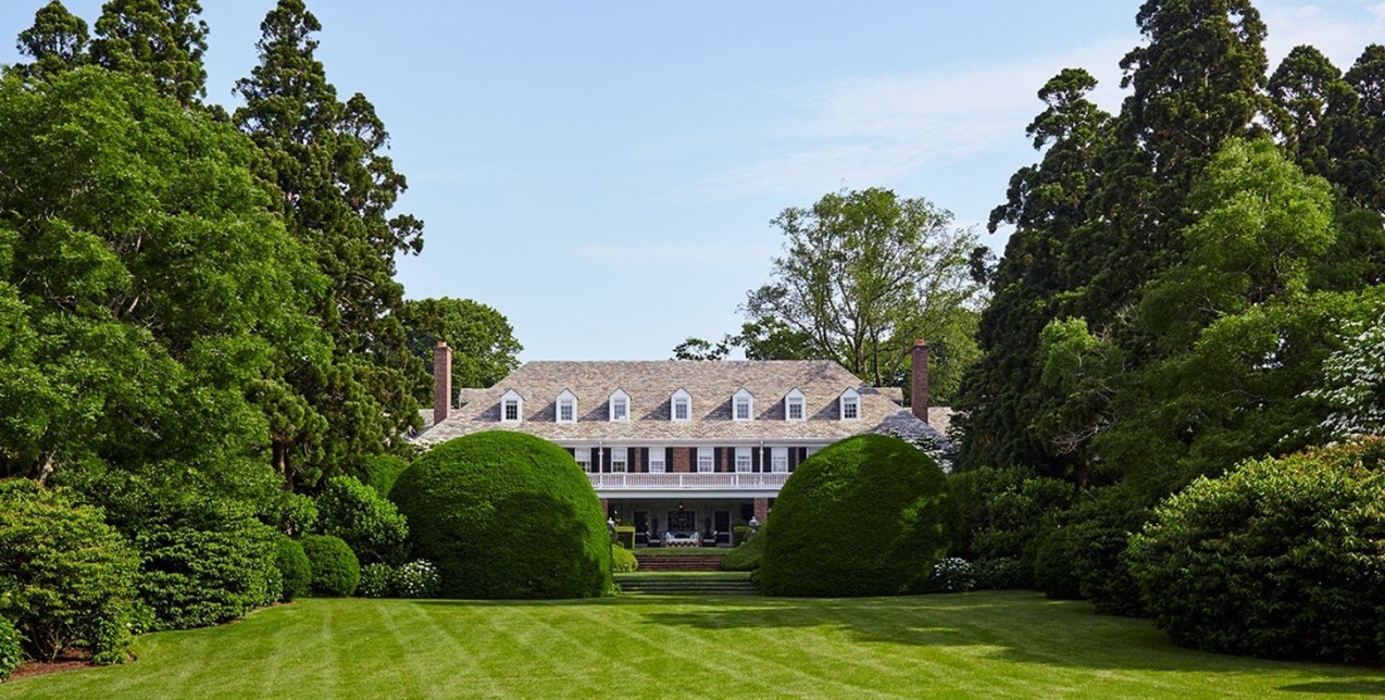 Περιηγηθείτε στο παραδεισένιο σπίτι της Tory Burch στα Hamptons