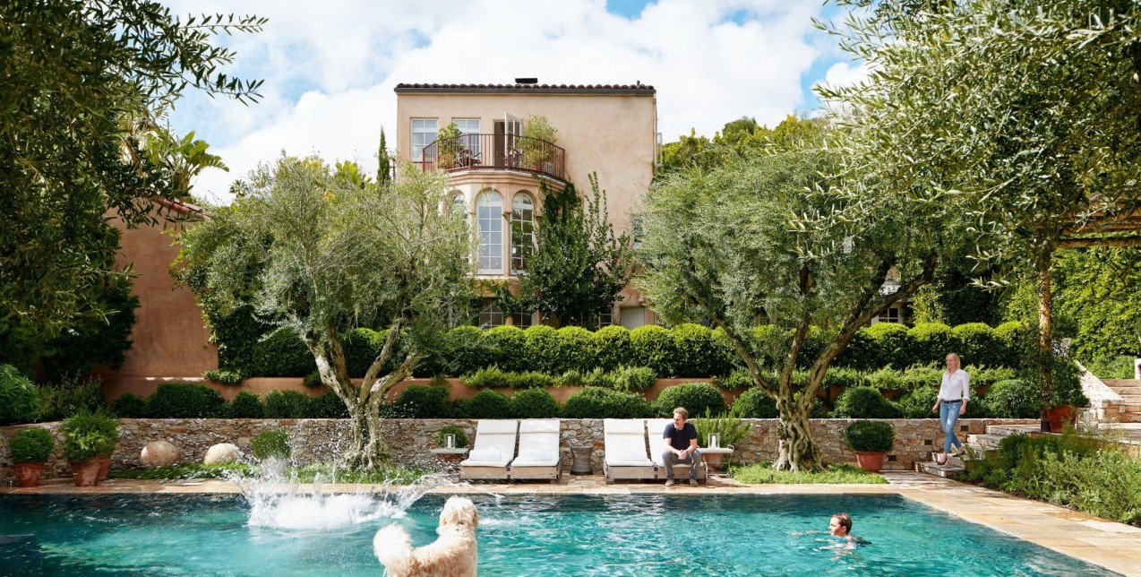 Ένα ονειρεμένο poolhouse στο Los Angeles με αναφορές από την ιταλική εξοχή