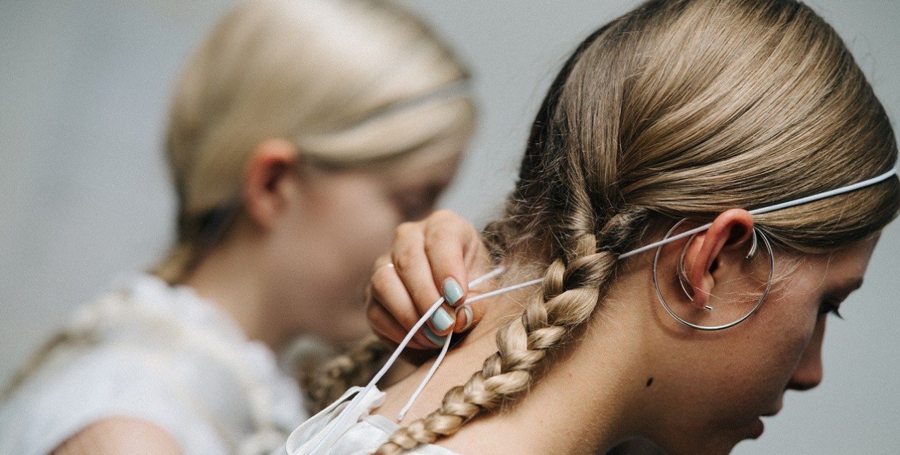 Festive Hair: Τα πιο όμορφα χτενίσματα για τις γιορτές 