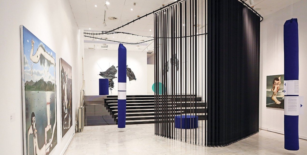 Γνωρίστε τους αρχιτέκτονες που σχεδίασαν την κεντρική έκθεση «Στάση» της φετινής Μπιενάλε Σύγχρονης Τέχνης 