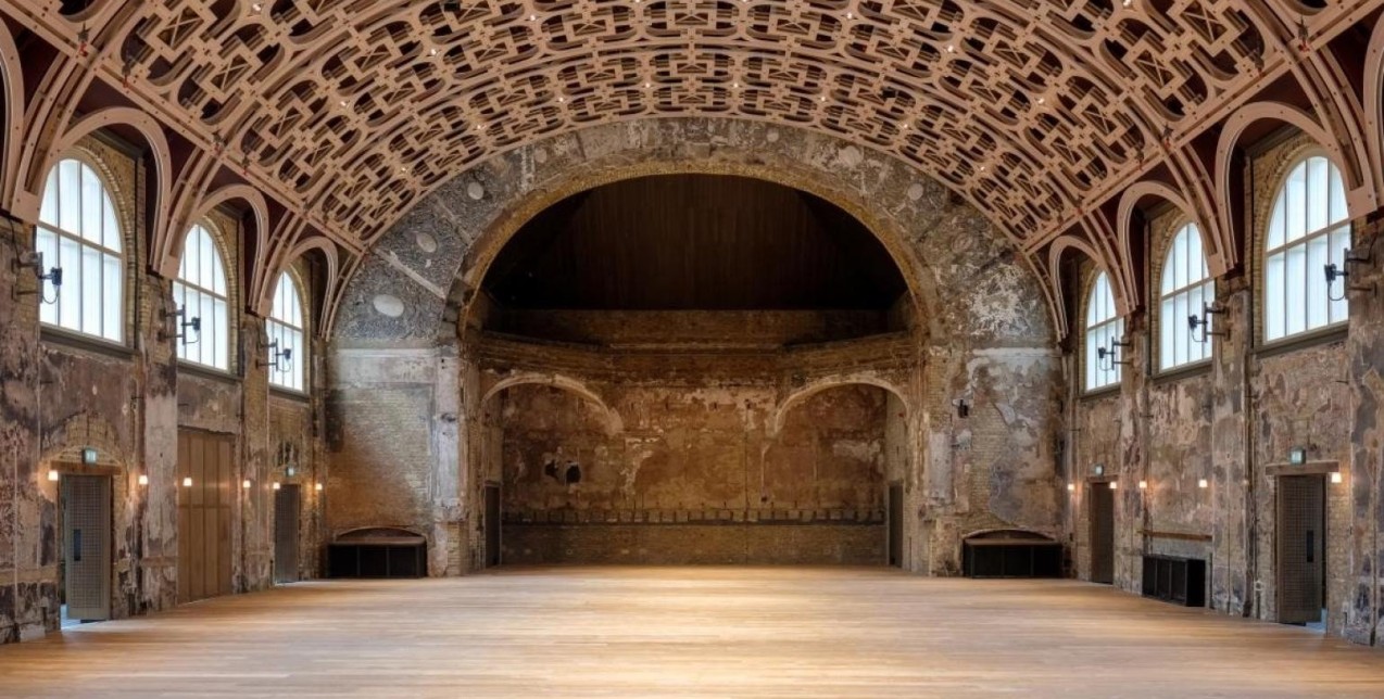 Το Battersea Arts Center στο Λονδίνο απέκτησε ένα ανανεωμένο «πρόσωπο» 