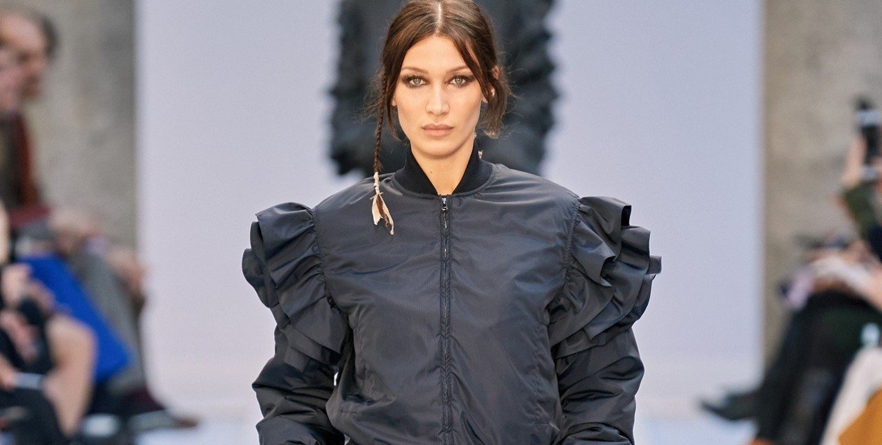 Milan Fashion Week: Δίχασε ο οίκος Gucci ενώ η Max Mara εντυπωσίασε με τις Bella Hadid & Kaia Gerber στην πασαρέλα 