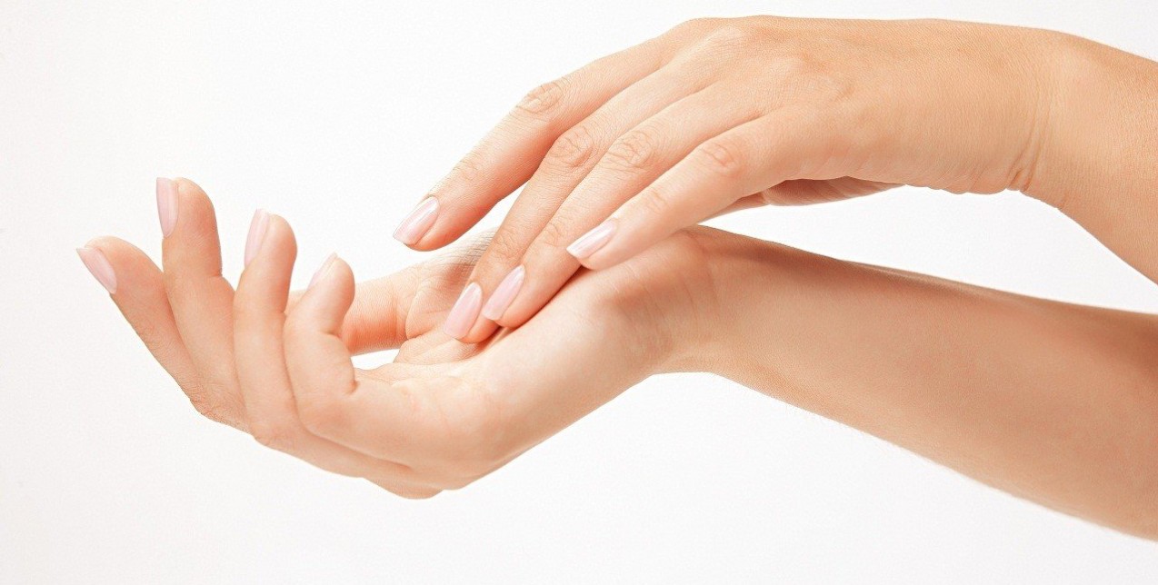 Βρήκαμε τα 9 σαπούνια χεριών που θα κρατήσουν τα χέρια σας ενυδατωμένα και μυρωδάτα