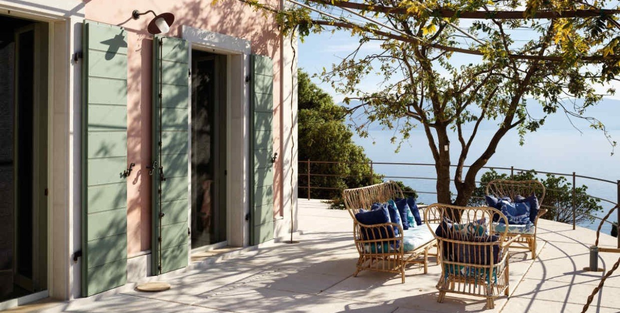 Dream Greece: To σπίτι του designer Marc Newson στην Ιθάκη είναι πραγματικά one of a kind