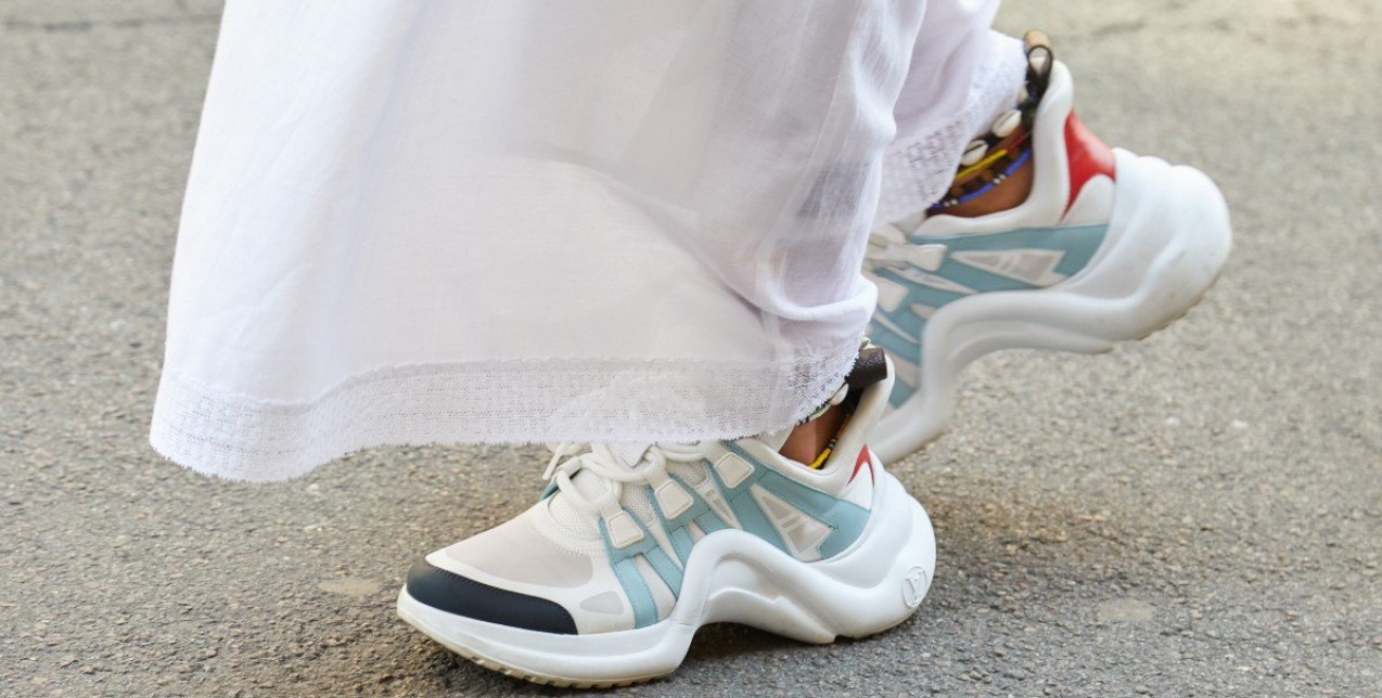 7+1 μυστικά για να κάνετε τα λευκά σας sneakers να μοιάζουν σαν καινούρια 