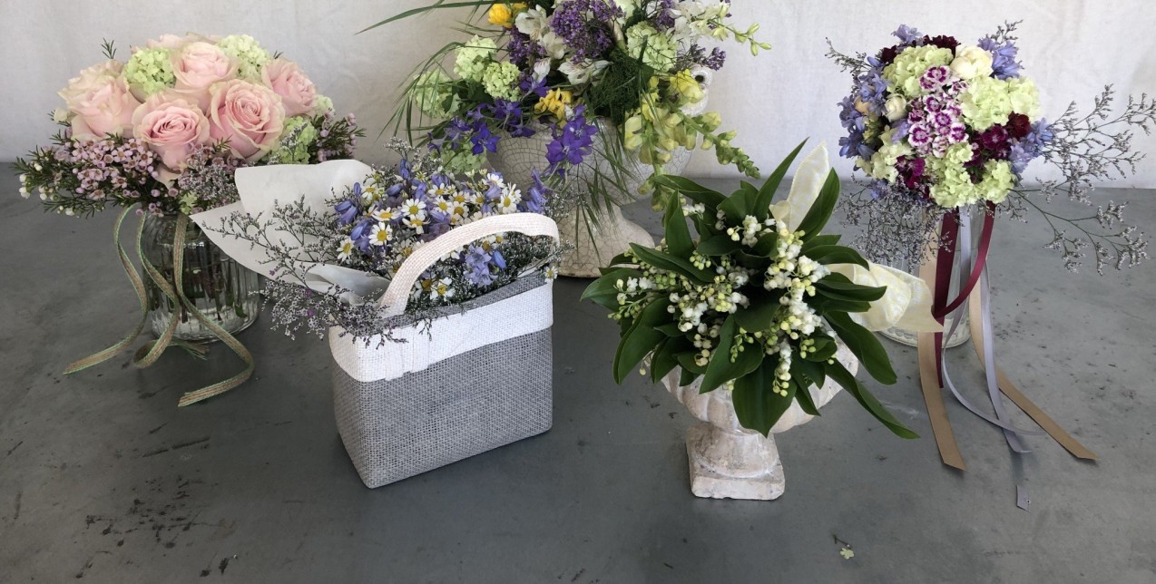 Mother's Day: Φτιάξτε βήμα-βήμα τα πιο όμορφα μπουκέτα για κάθε τύπο μητέρας με λουλούδια της άνοιξης 