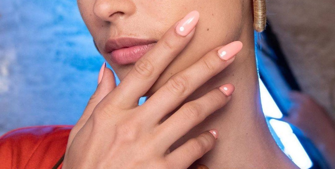 Strong Nails: Ανακαλύψαμε τα πιο θαυματουργά tips για να μη σπάνε ποτέ τα νύχια σας 