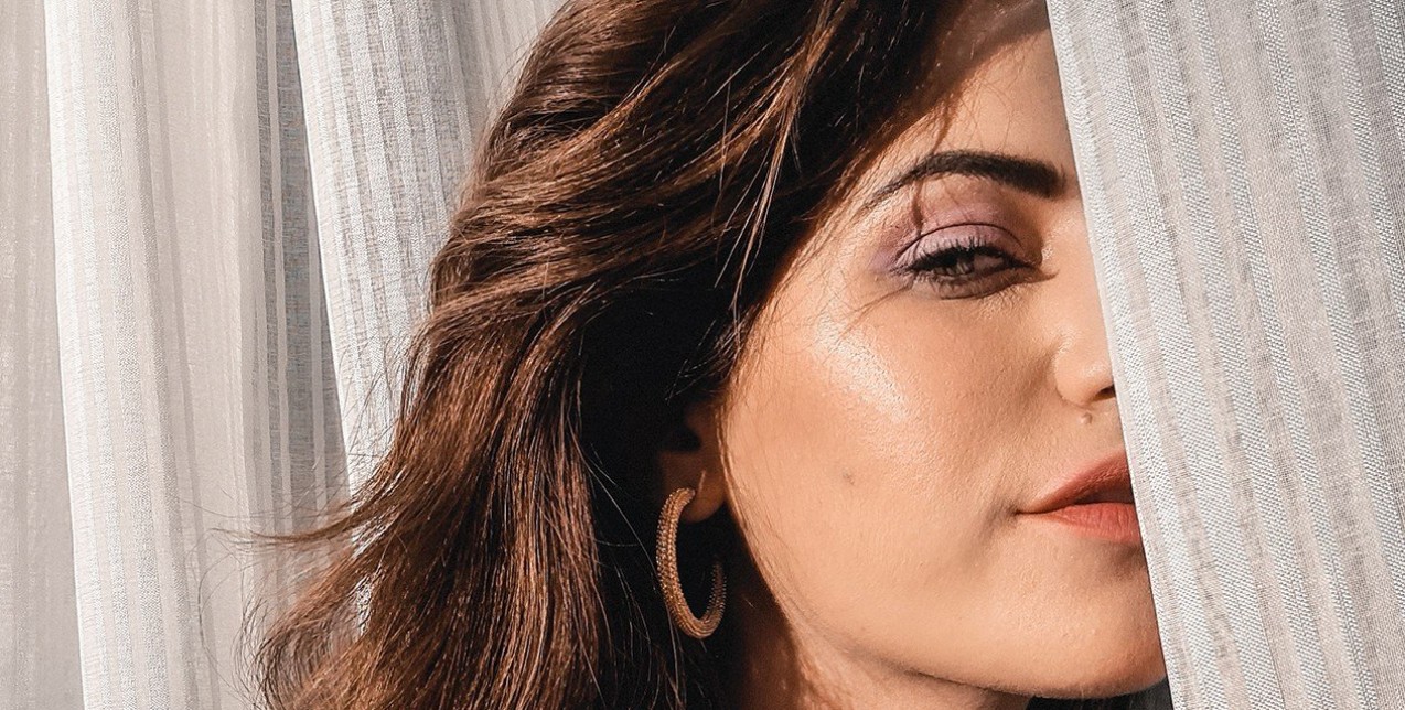 Η beauty expert Σουζάνα Κεγγίτση μας δείχνει πώς να υιοθετήσουμε τις pastel αποχρώσεις σε μανικιούρ και μακιγιάζ 