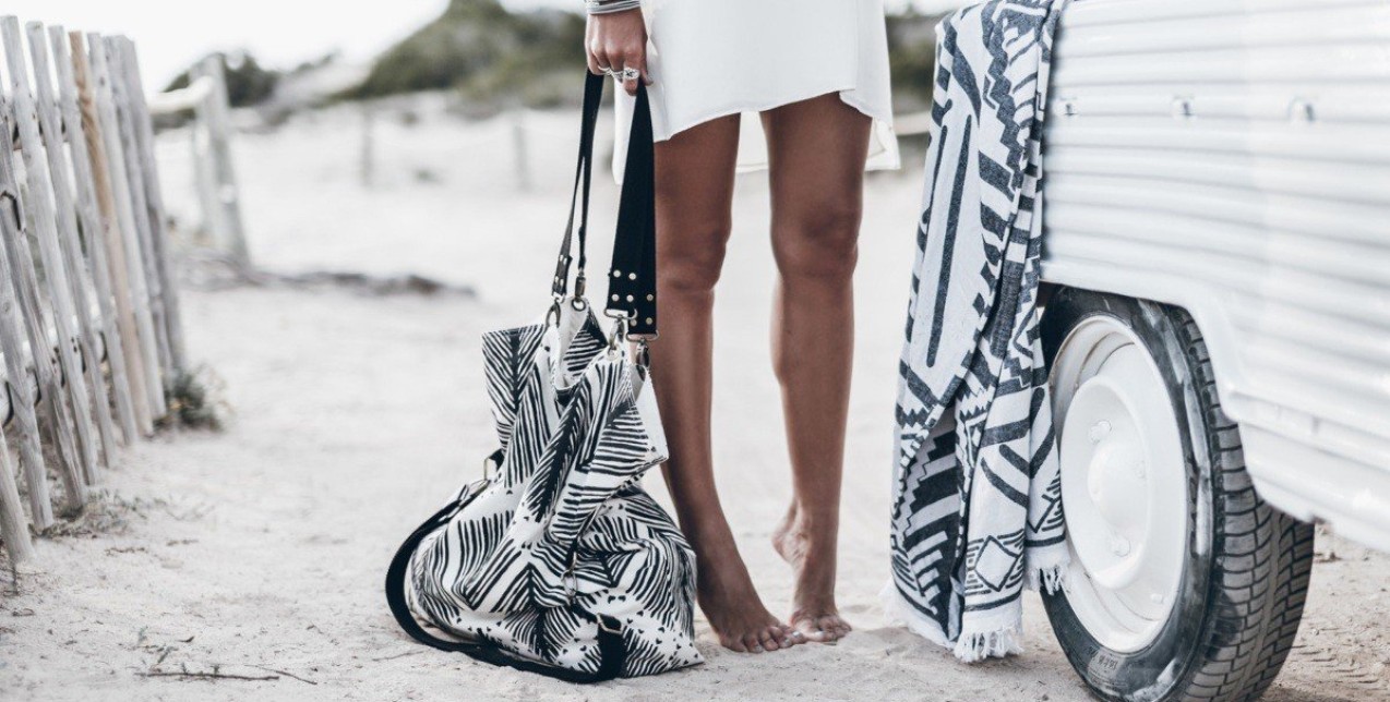 14 hot τσάντες θαλάσσης για να δημιουργήσετε τα πιο stylish beach looks 