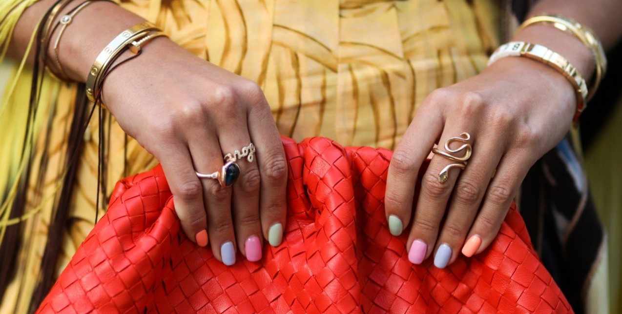 Τα nail designs για να δοκιμάσετε αυτές τις ημέρες στα νύχια σας 
