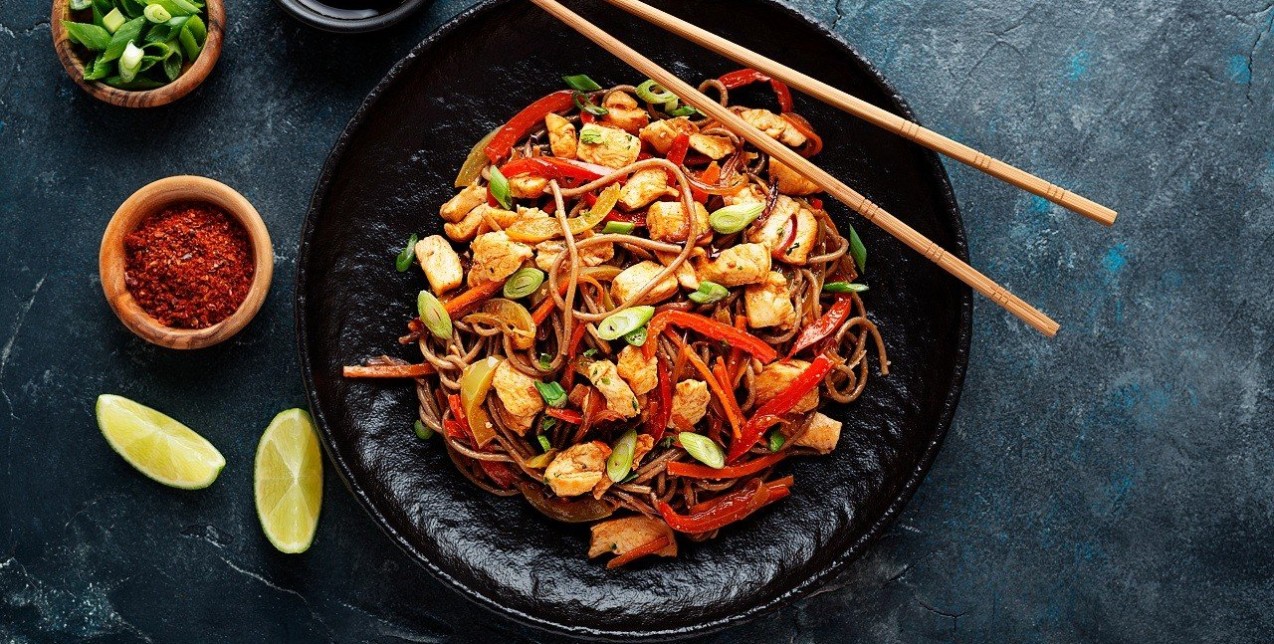 Noodles Lovers: Οι πιο λαχταριστές προτάσεις για αυτό το τέλειο κινέζικο πιάτο 