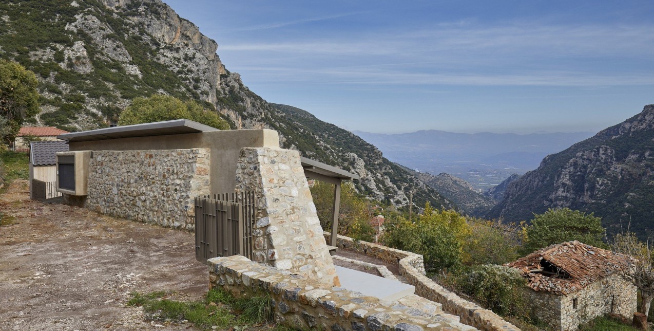 Η απίστευτη κατοικία Yoik of Taygetus με τη θέα που κόβει την ανάσα