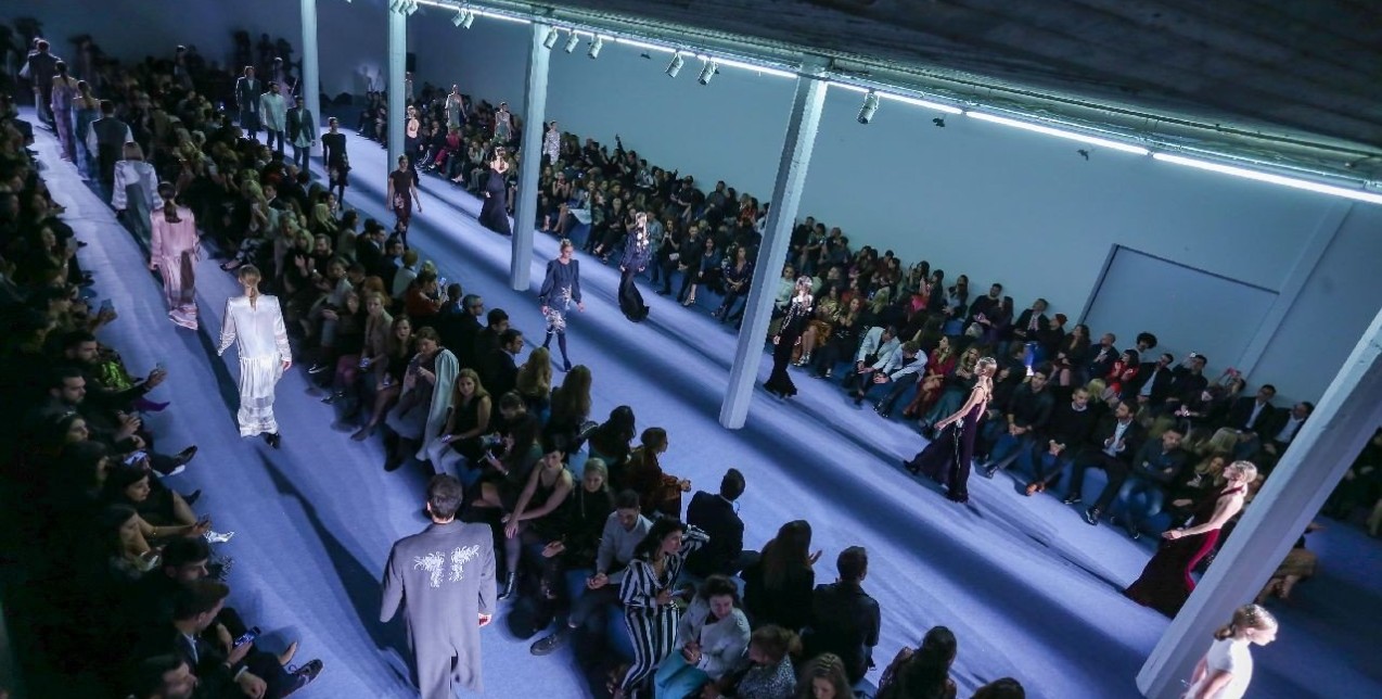 Εντυπωσίασε το fashion show των Mi-Ro στο Ωδείο Αθηνών