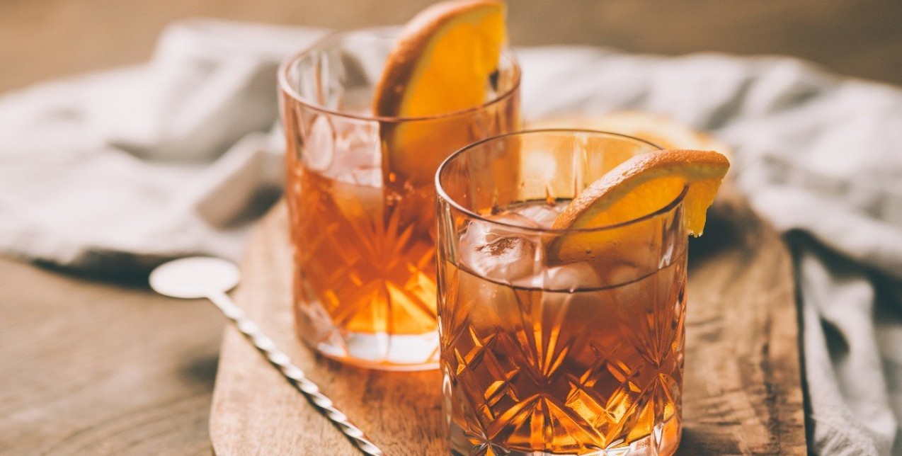 Τα ζεστά cocktails που θα σας κρατήσουν συντροφιά τις χειμερινές νύχτες  