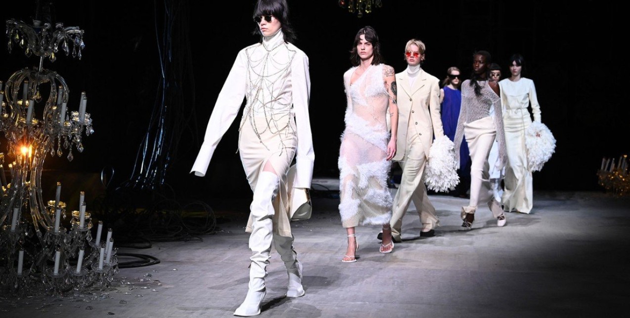 Milan Fashion Week: Λιτές γραμμές και σύγχρονα designs που αναδεικνύουν τη νέα θηλυκότητα 