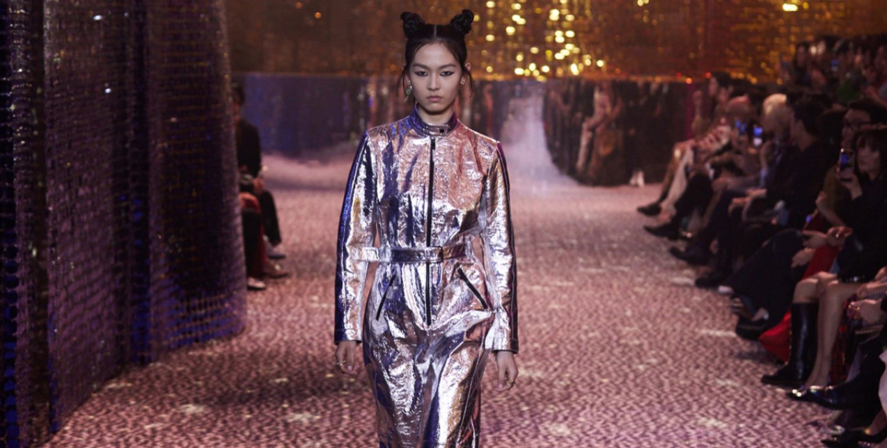 Dior: Παρουσίασε την Pre-Fall 2021 collection σε μία disco night στη Σανγκάη 