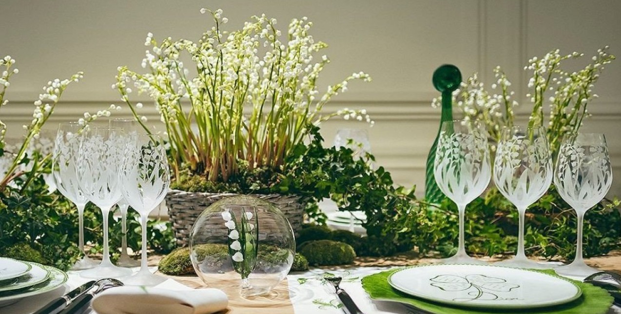 Summer art de la table: Υπέροχες προτάσεις για να διακοσμήσετε το τραπέζι στο μπαλκόνι ή τον κήπο σας
