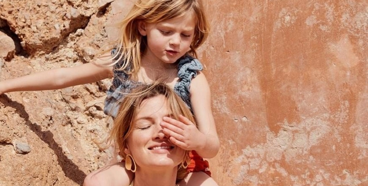 Mom & Daughter: Τα αντηλιακά που θα φορέσετε εσείς και τα παιδιά σας