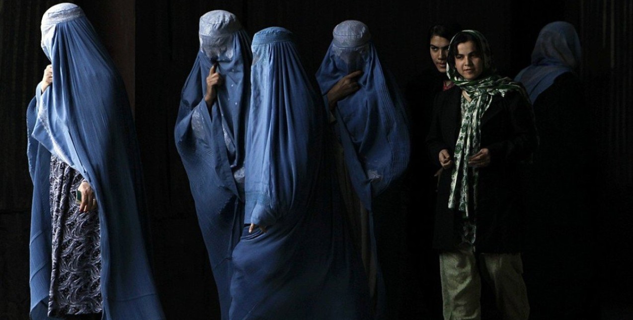 Ο εφιάλτης επιστρέφει: Οι φρικιαστικές μαρτυρίες των γυναικών στο Αφγανιστάν και το αληθινό πρόσωπο των Ταλιμπάν 