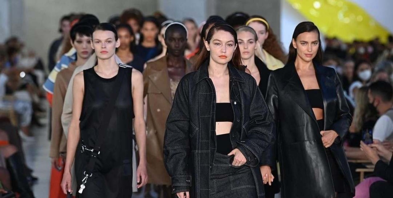 Milan Fashion Week: Η Gigi Hadid και η Irina Shayk «έκλεισαν» το φαντασμαγορικό show της Max Mara 