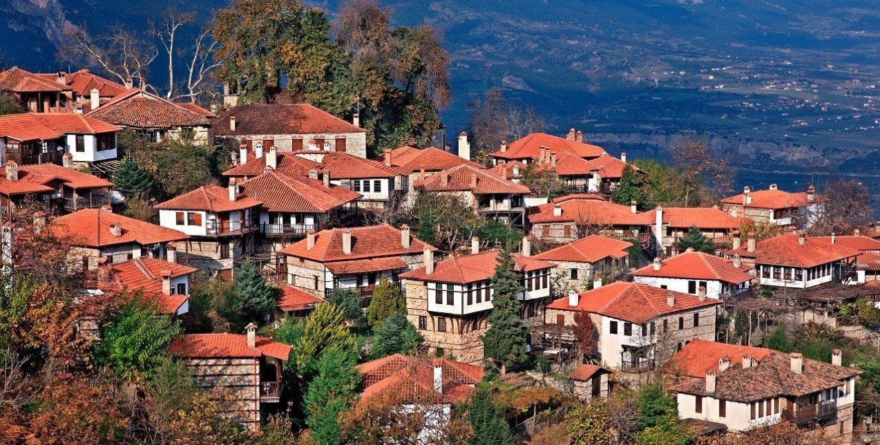 Weekend plans: 4+1 ορεινά χωριά στην Ελλάδα για ένα χαλαρό, φθινοπωρινό getaway 