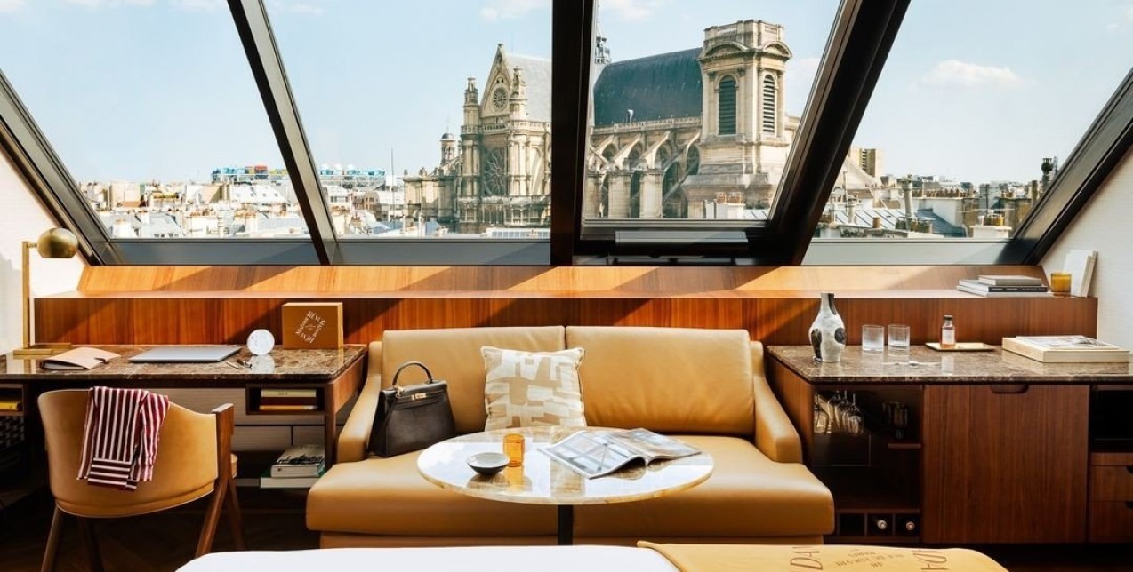 Fine Living: Το ολοκαίνουριο ξενοδοχείο με θέα που αποτυπώνει όλο το Παρίσι 