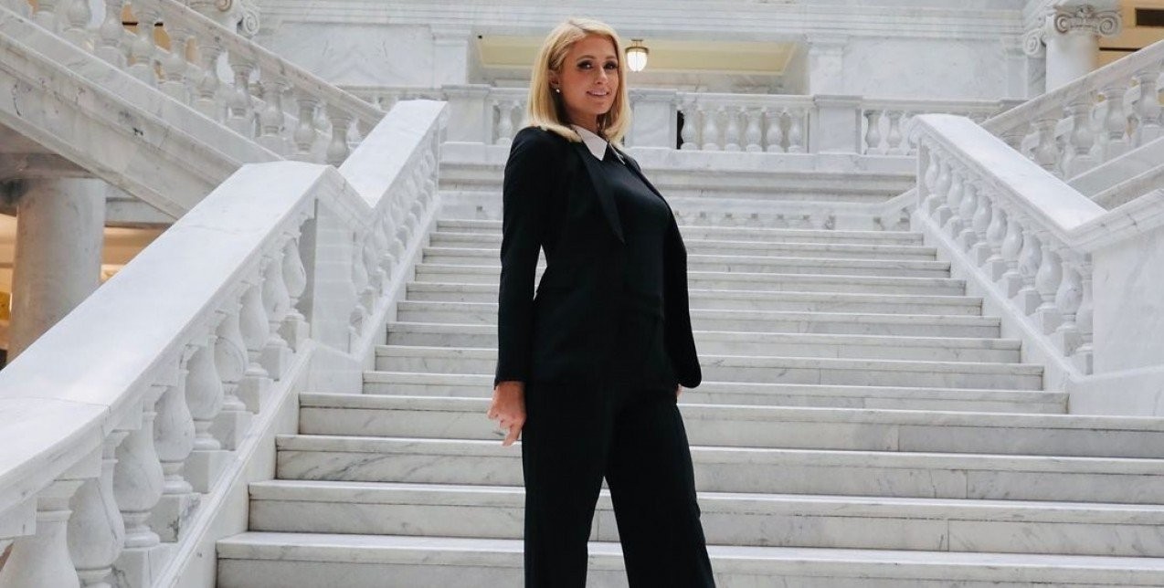 Paris Hilton: Μια διαφορετική πτυχή του εαυτού της, την οποία παρουσίασε στο αμερικανικό Κογκρέσο