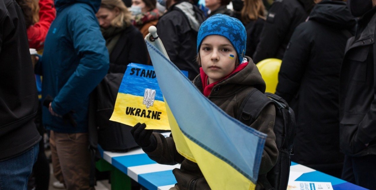 Oυκρανία: Το πιο σκληρό πρόσωπο του πολέμου κι οι celebrities που κινητοποιούνται 