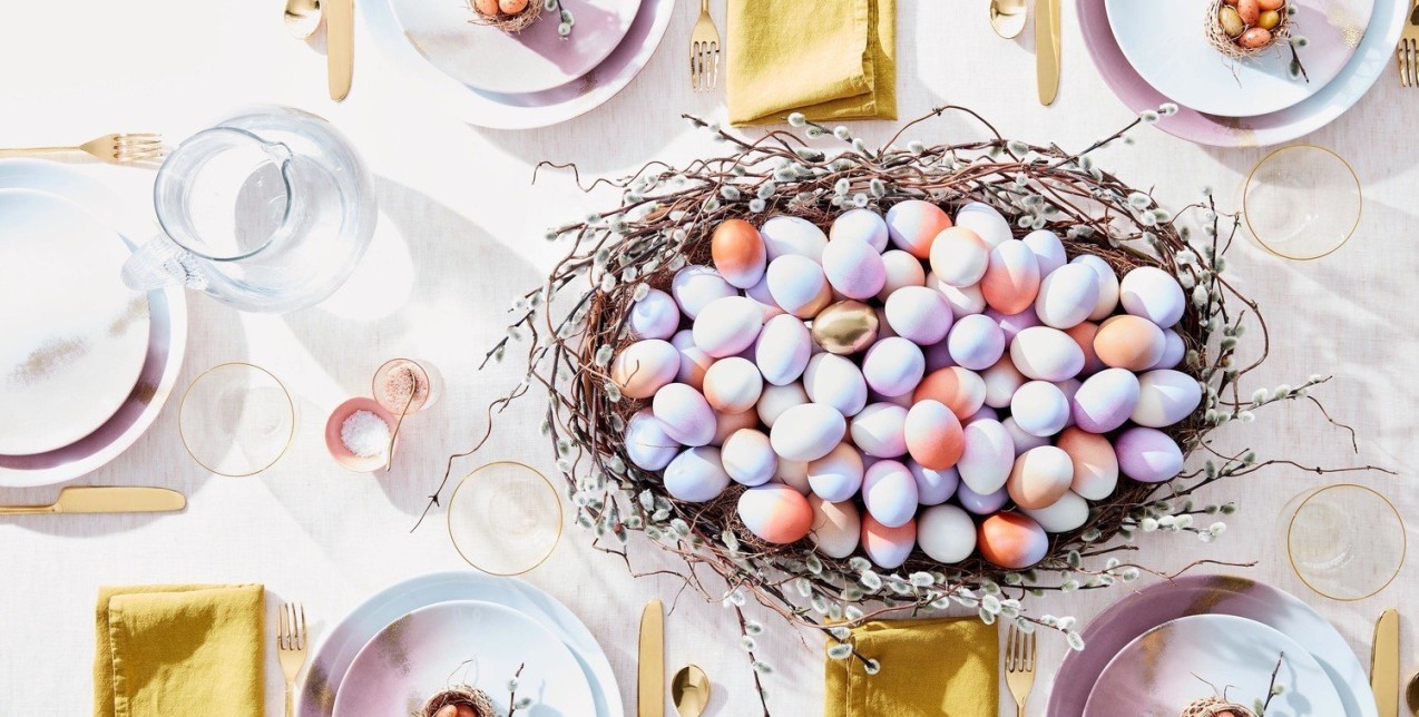 6 διαφορετικές ιδέες για να βάψετε τα αυγά σας φέτος το Πάσχα