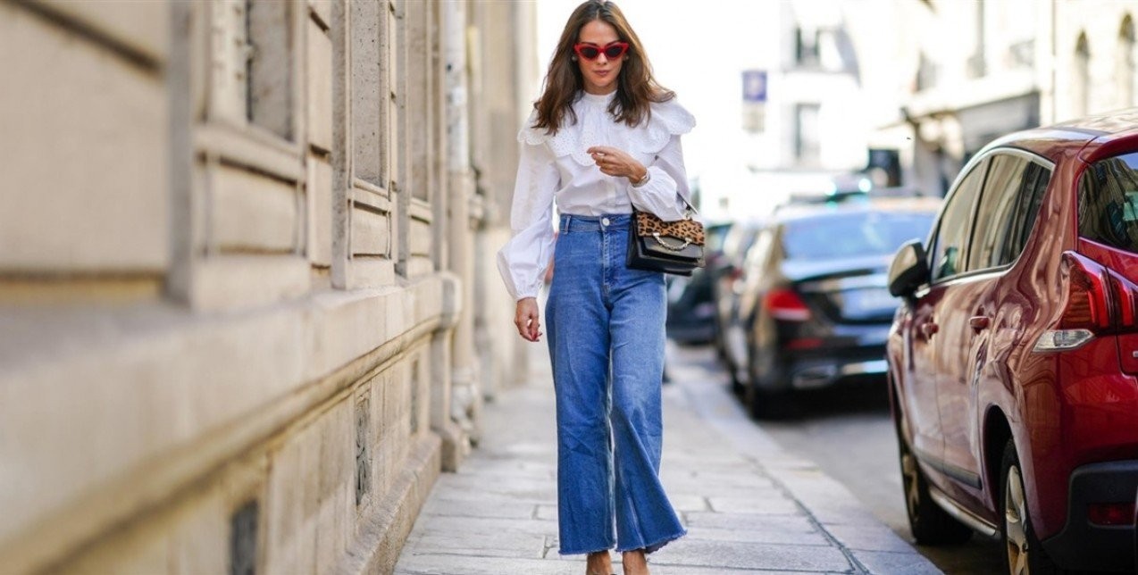 Cool & Chic: Τα tops που ταιριάζουν υπέροχα με το τζιν παντελόνι σας