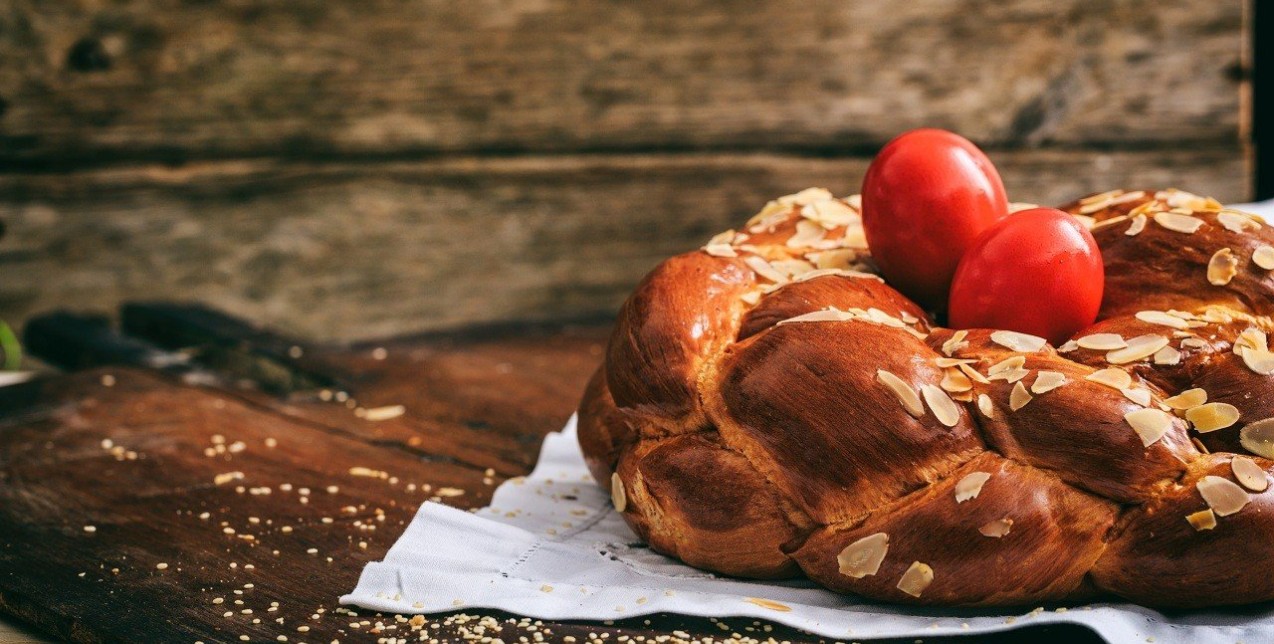 Τα πιο λαχταριστά τσουρέκια από Έλληνες chefs για το Πασχαλινό τραπέζι