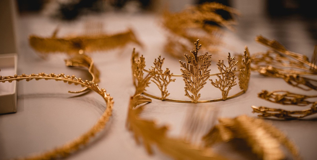 «Μια Ελλάδα κόσμημα»: Τα iconic ελληνικά jewelry brands που έχουν αφήσει το στίγμα τους στην ιστορία 