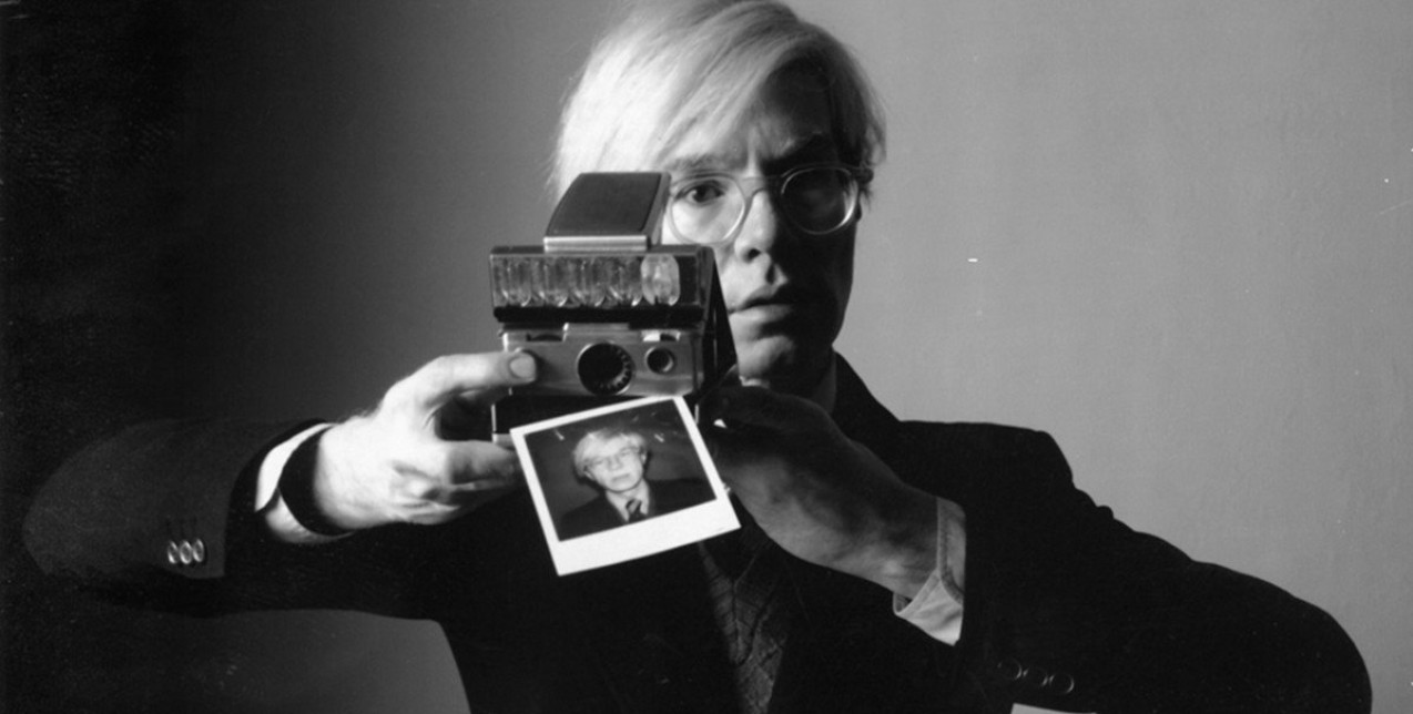 Μια νέα έκθεση αφιερωμένη στον Andy Warhol: Ποια ήταν η σχέση του με το Παρίσι και τον χώρο της μόδας;