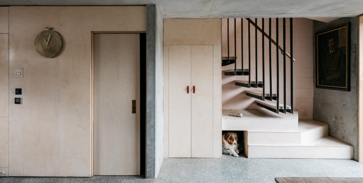 Σκυρόδεμα και ξύλο σε απόλυτη αρμονία σε ένα ξεχωριστό σπίτι στο Λονδίνο 