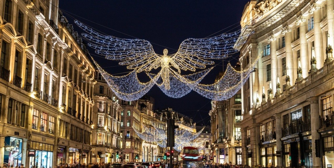Christmas lights 2022: Οι ευρωπαϊκές πόλεις υποδέχονται τα Χριστούγεννα με τον πιο φωτεινό τρόπο